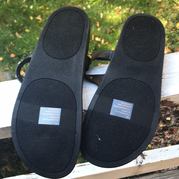 Kensie Nordstrom Black with Silver Edgy Flat Studs Thong Back Strap Sandals 9 - Picture 8 of 8